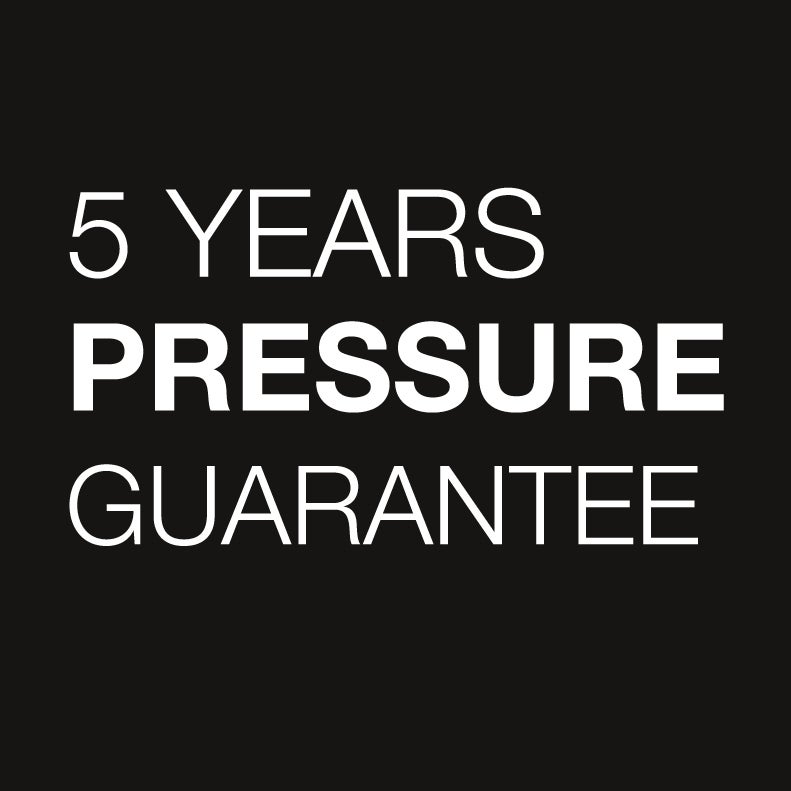 Pressure_Guarantee_NY_toksvart_banor.jpg